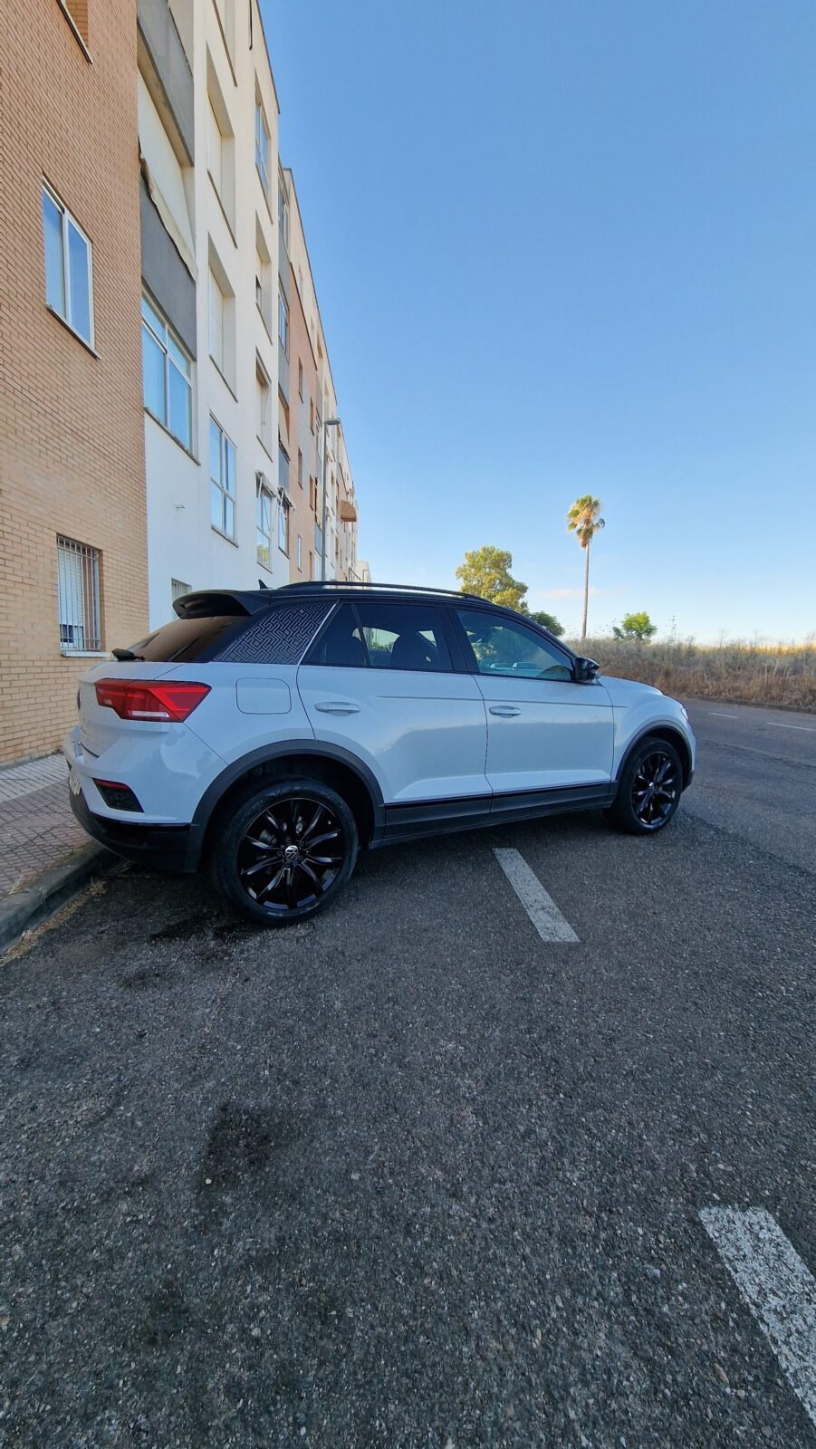 VOLKSWAGEN T-Roc Black Style