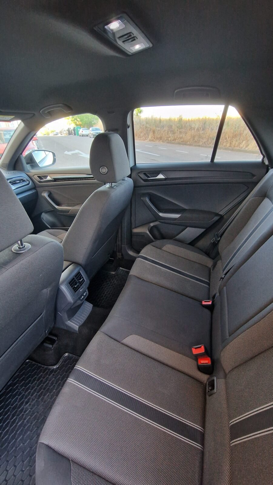 VOLKSWAGEN T-Roc Black Style