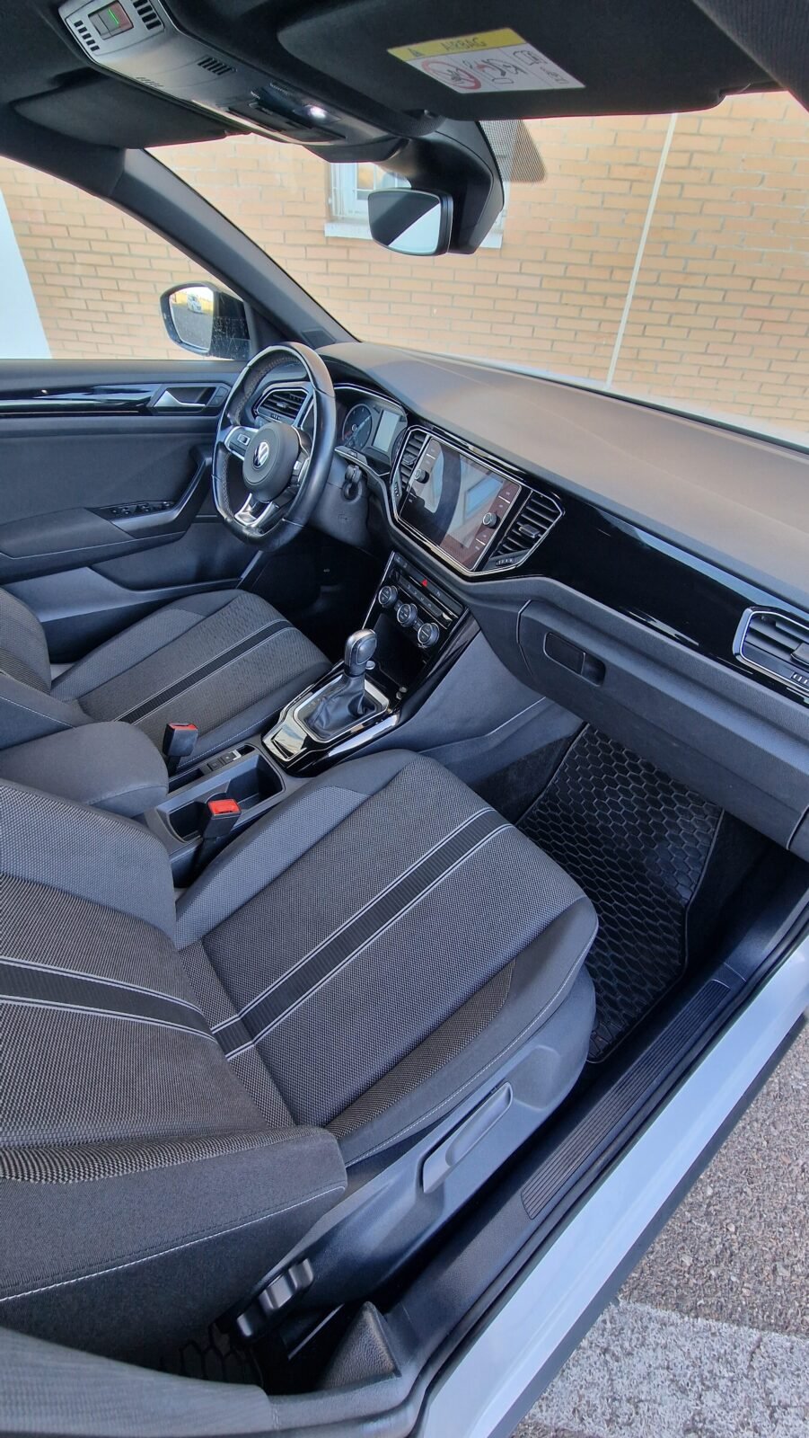 VOLKSWAGEN T-Roc Black Style