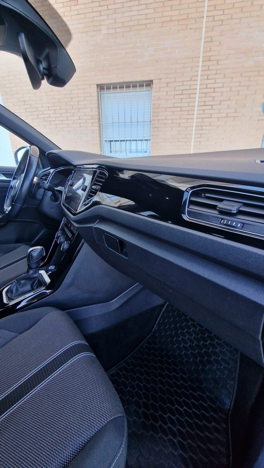 VOLKSWAGEN T-Roc Black Style