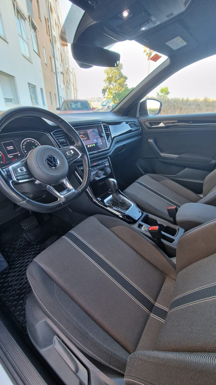 VOLKSWAGEN T-Roc Black Style