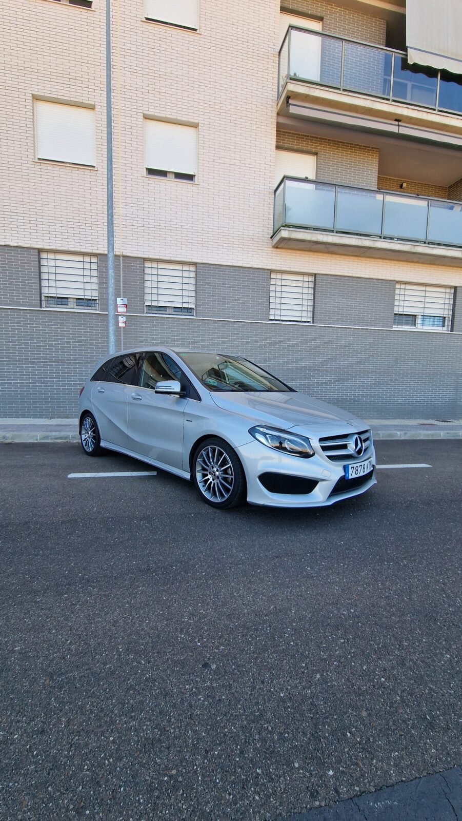 MERCEDES-BENZ Clase B200