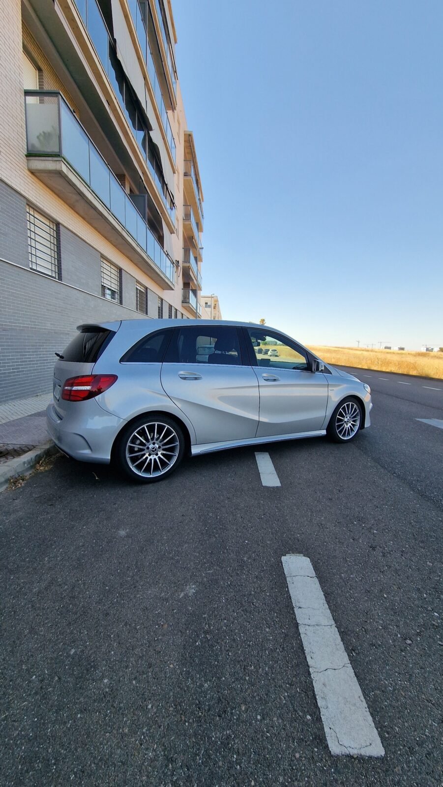MERCEDES-BENZ Clase B200