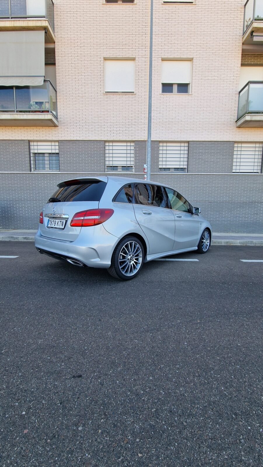 MERCEDES-BENZ Clase B200