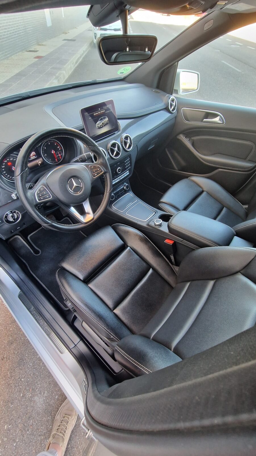 MERCEDES-BENZ Clase B200