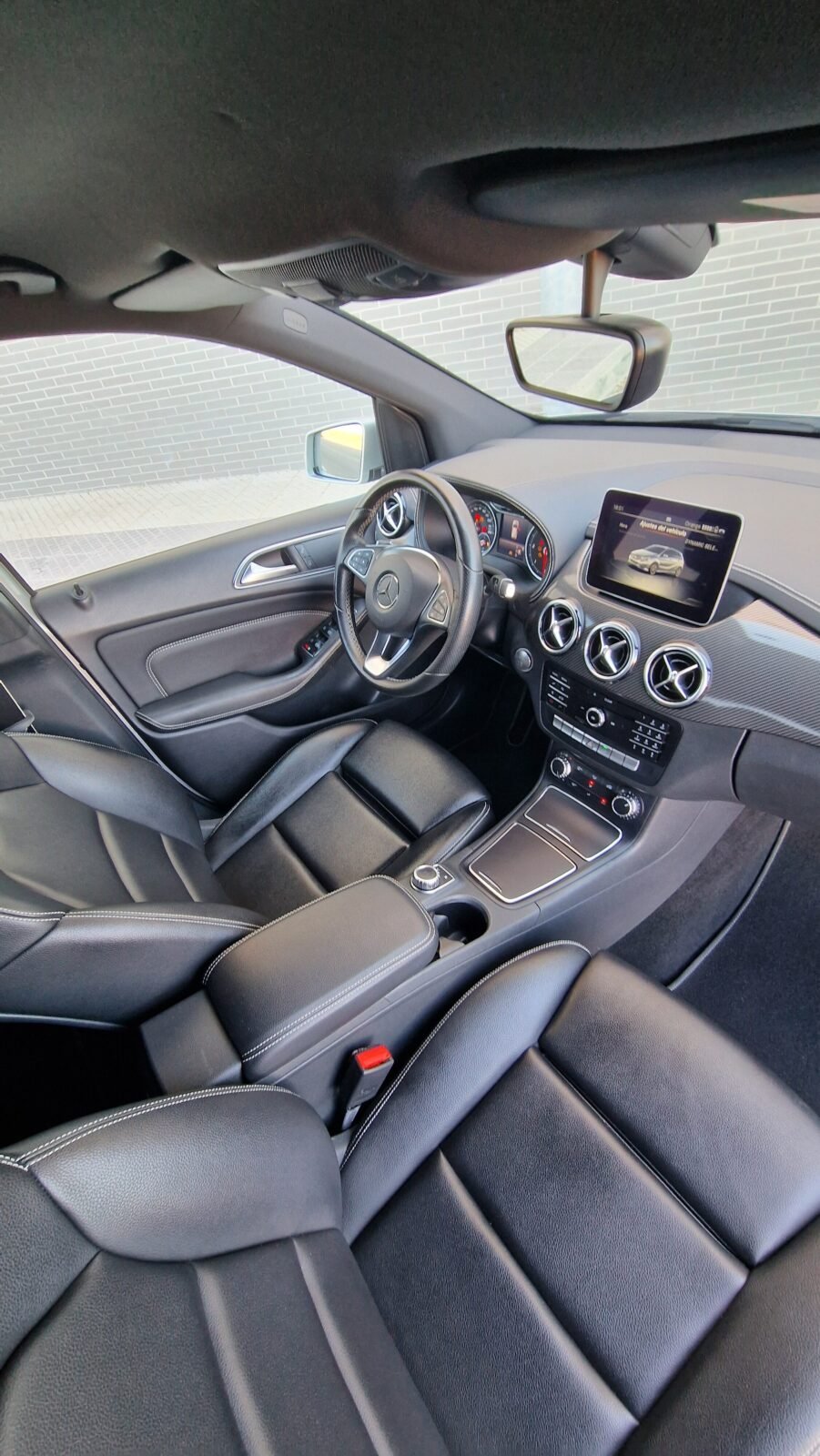 MERCEDES-BENZ Clase B200